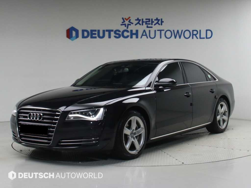 Audi A8 — photo 01