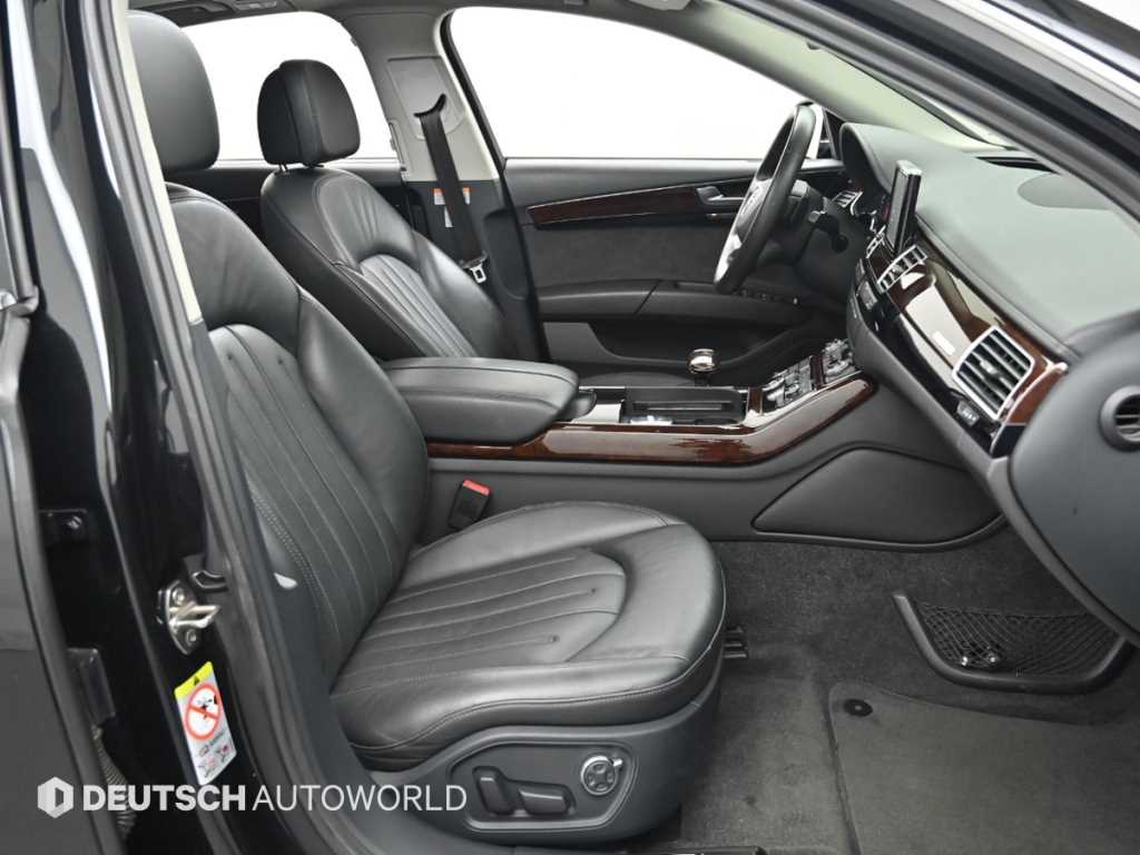 Audi A8 — photo 10