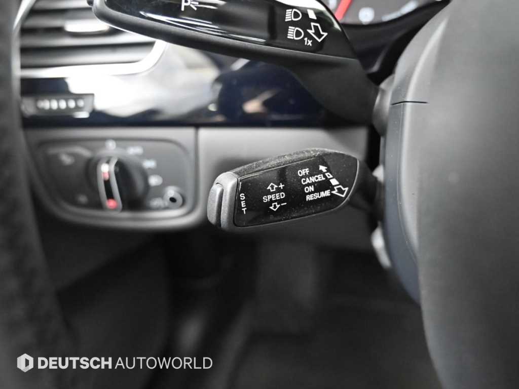 Audi A8 — photo 17