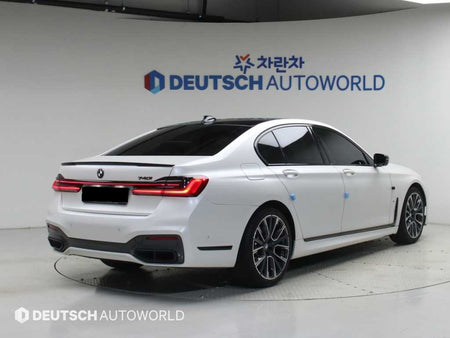 BMW 7-Series — photo 02