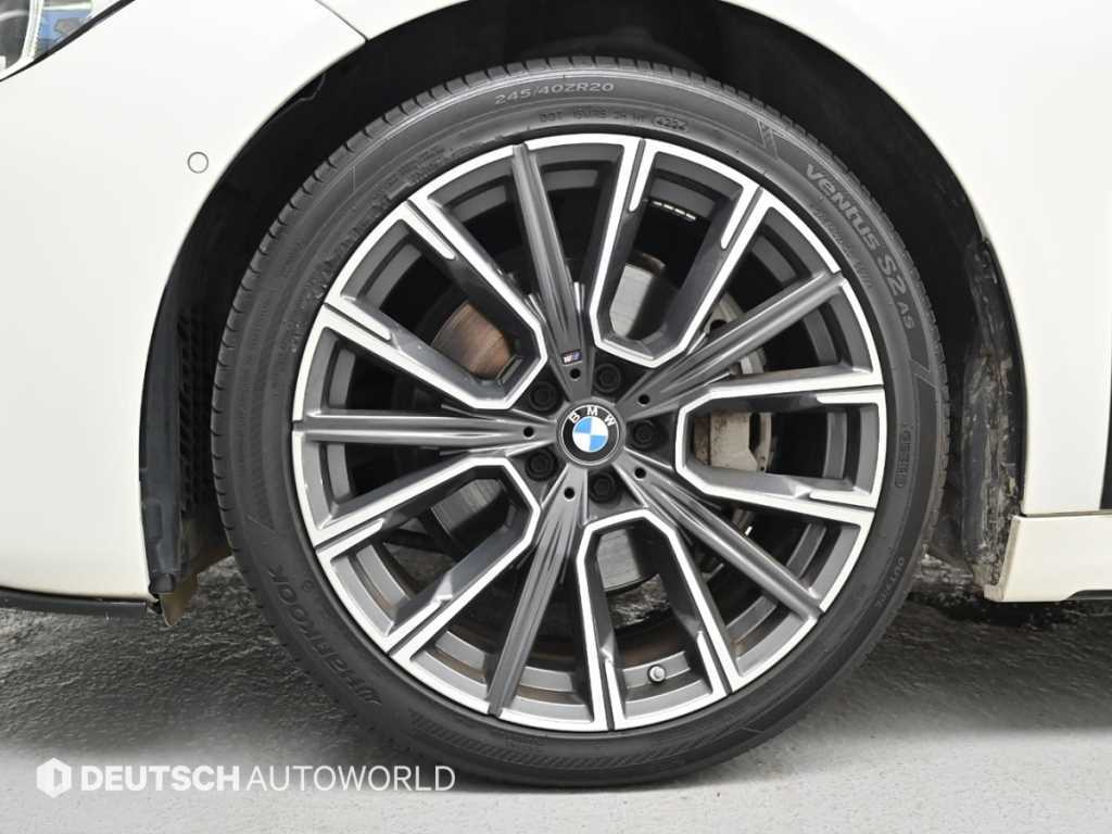 BMW 7-Series — photo 05