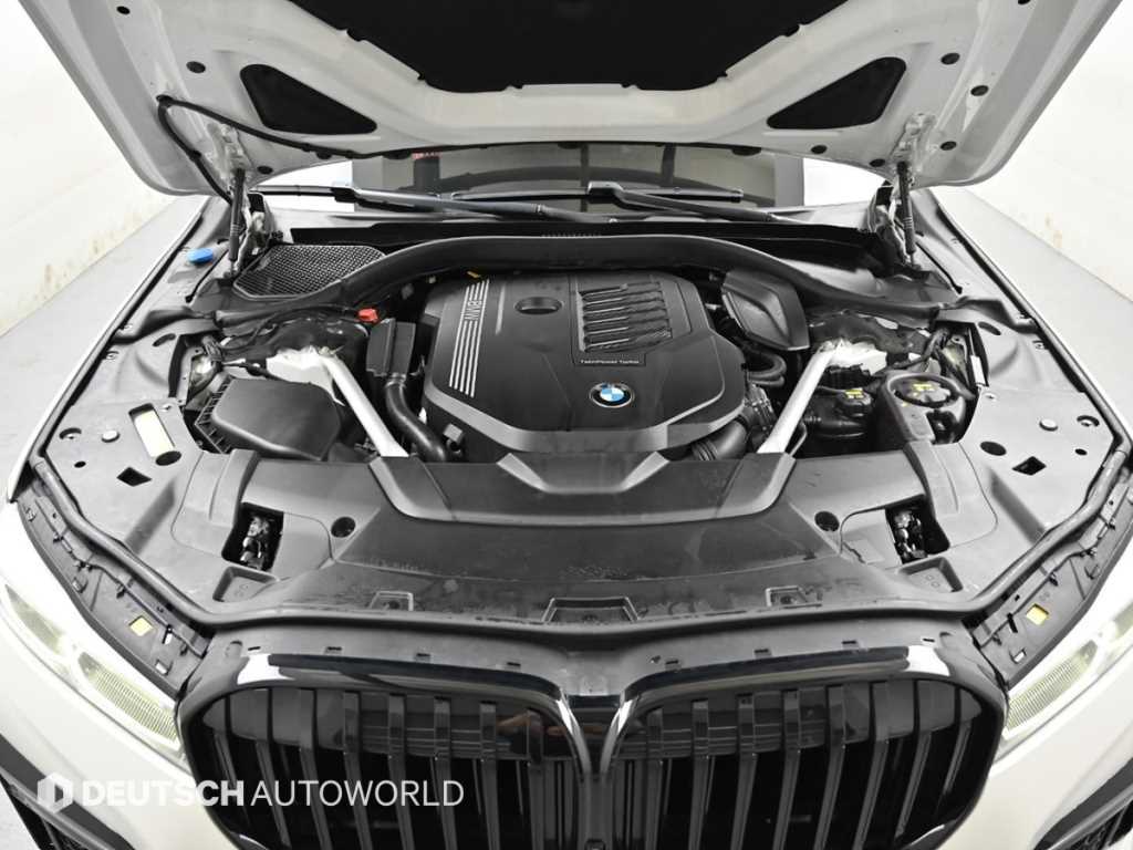 BMW 7-Series — photo 06