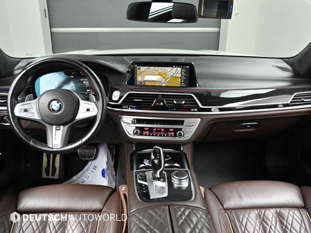 BMW 7-Series — photo 07
