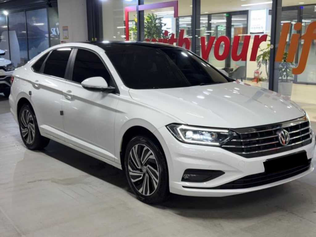 Volkswagen Jetta — photo 02
