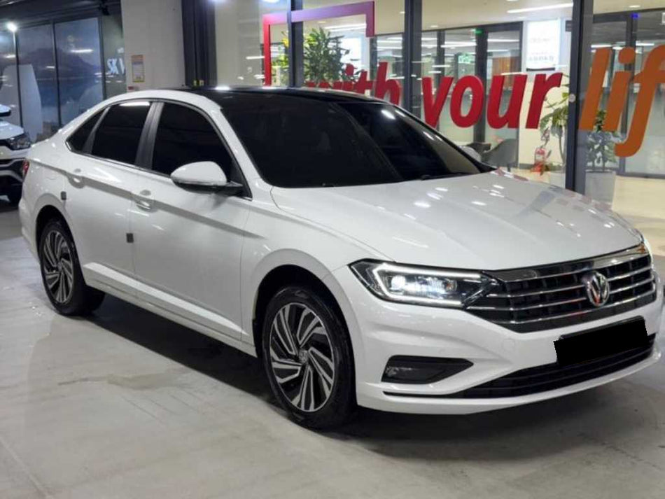 Volkswagen Jetta — photo 02