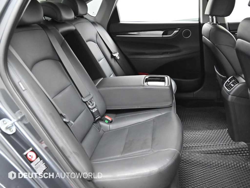 Hyundai Grandeur — photo 12