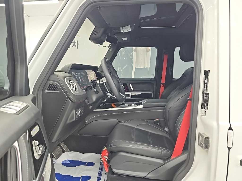Mercedes-Benz G-Class — photo 11