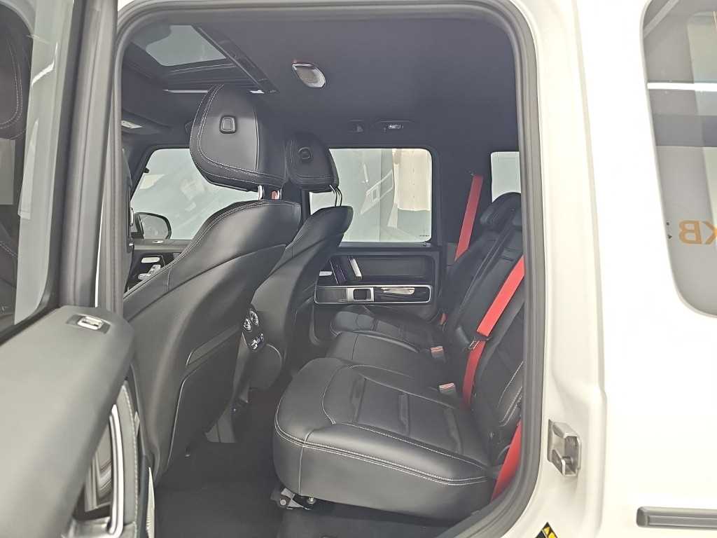 Mercedes-Benz G-Class — photo 12