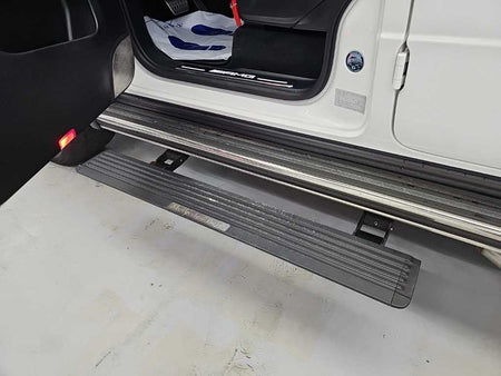 Mercedes-Benz G-Class — photo 14