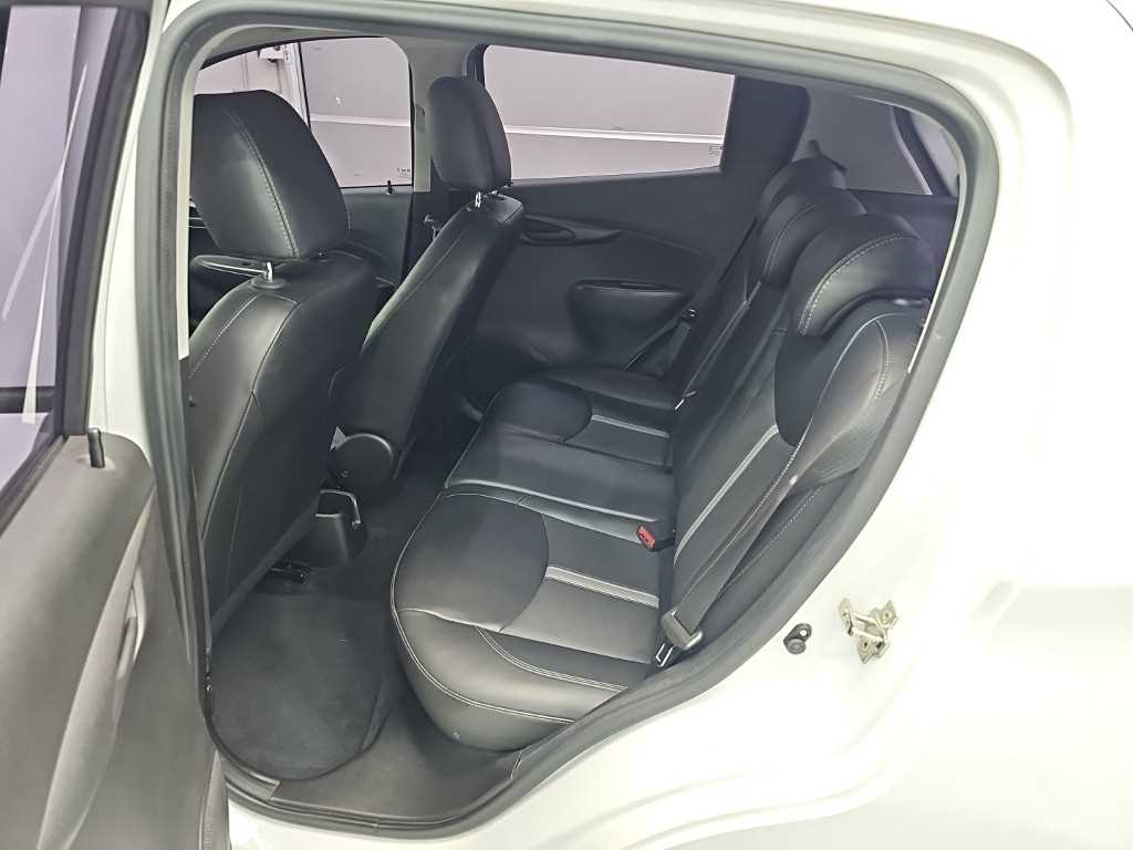 CHEVROLET Spark — photo 12