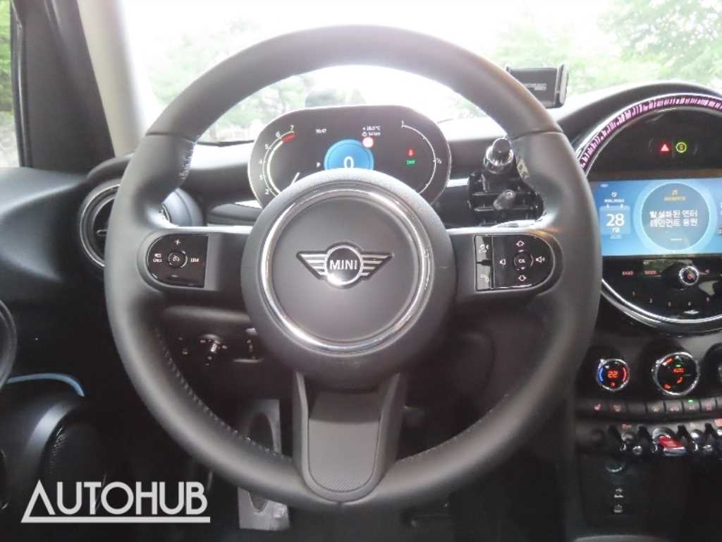 Mini Cooper — photo 17