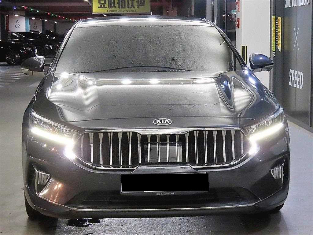 Kia K7 — photo 02