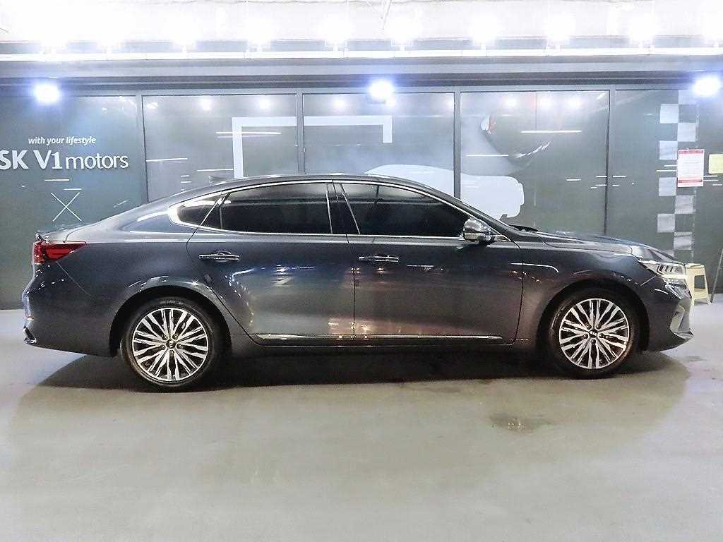 Kia K7 — photo 03