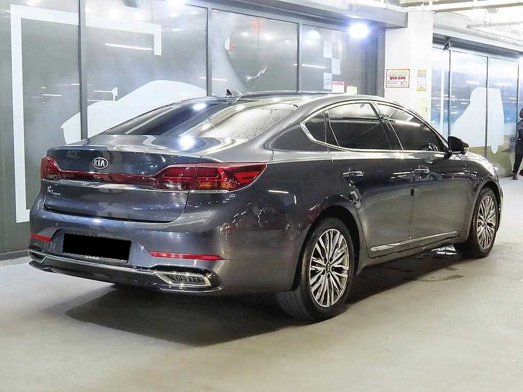 Kia K7 — photo 04