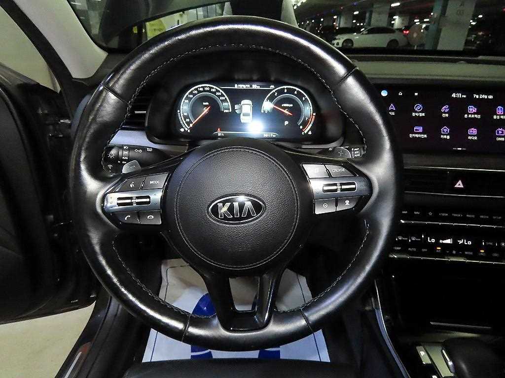 Kia K7 — photo 08