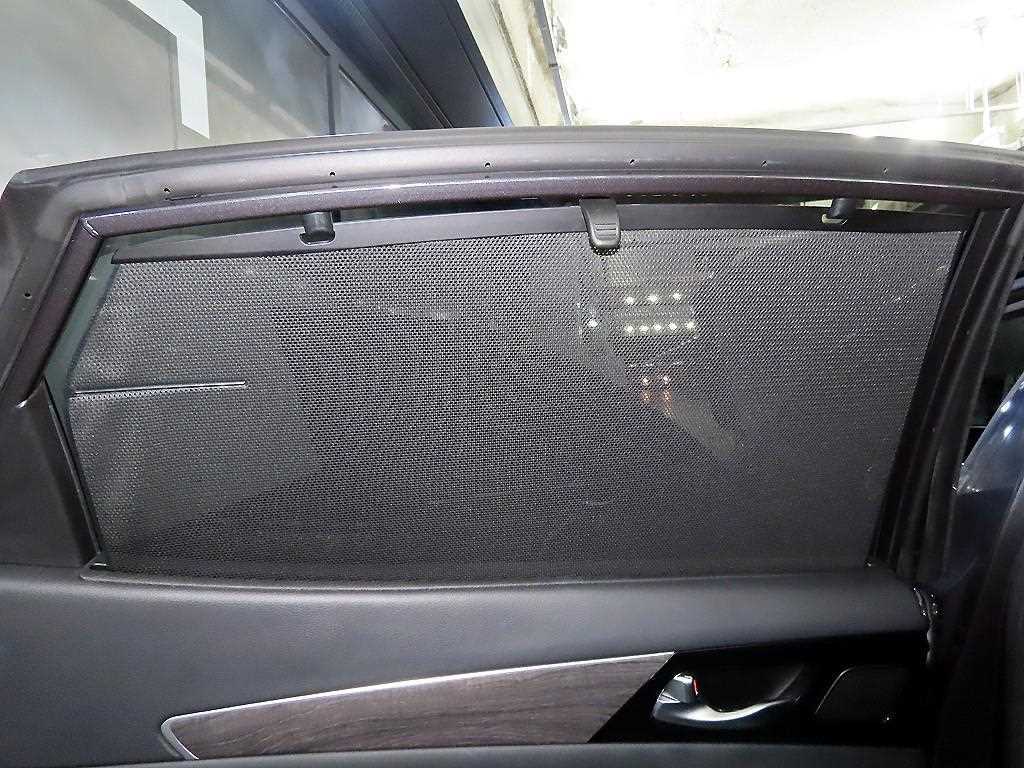 Kia K7 — photo 14