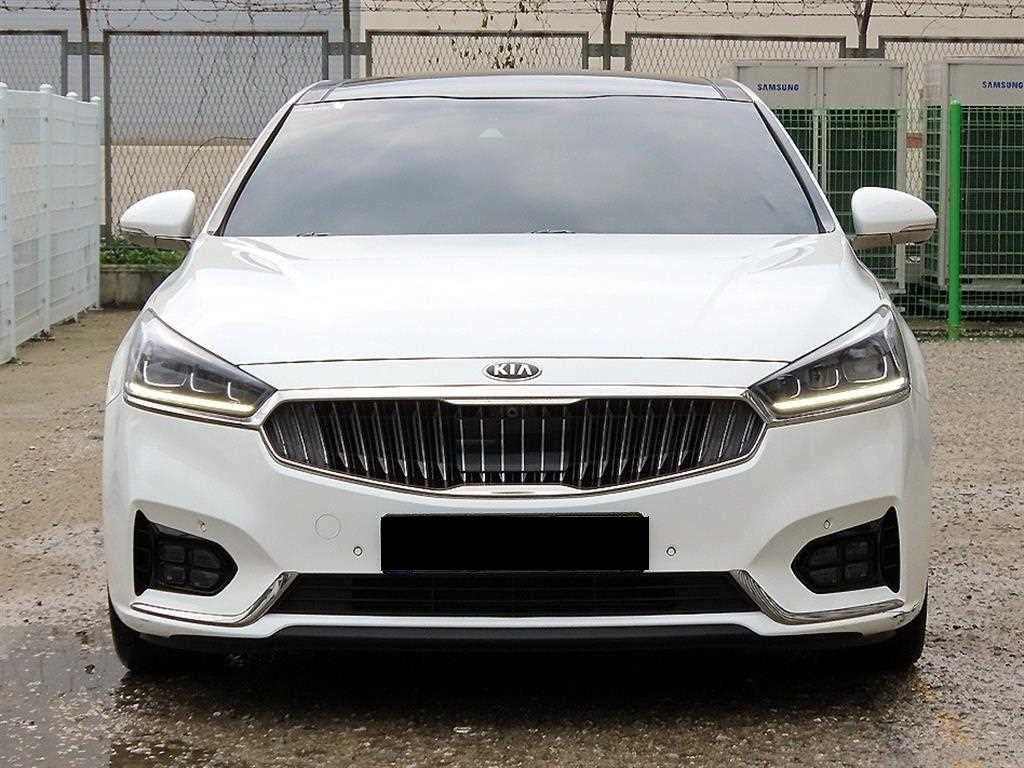 Kia K7 — photo 01