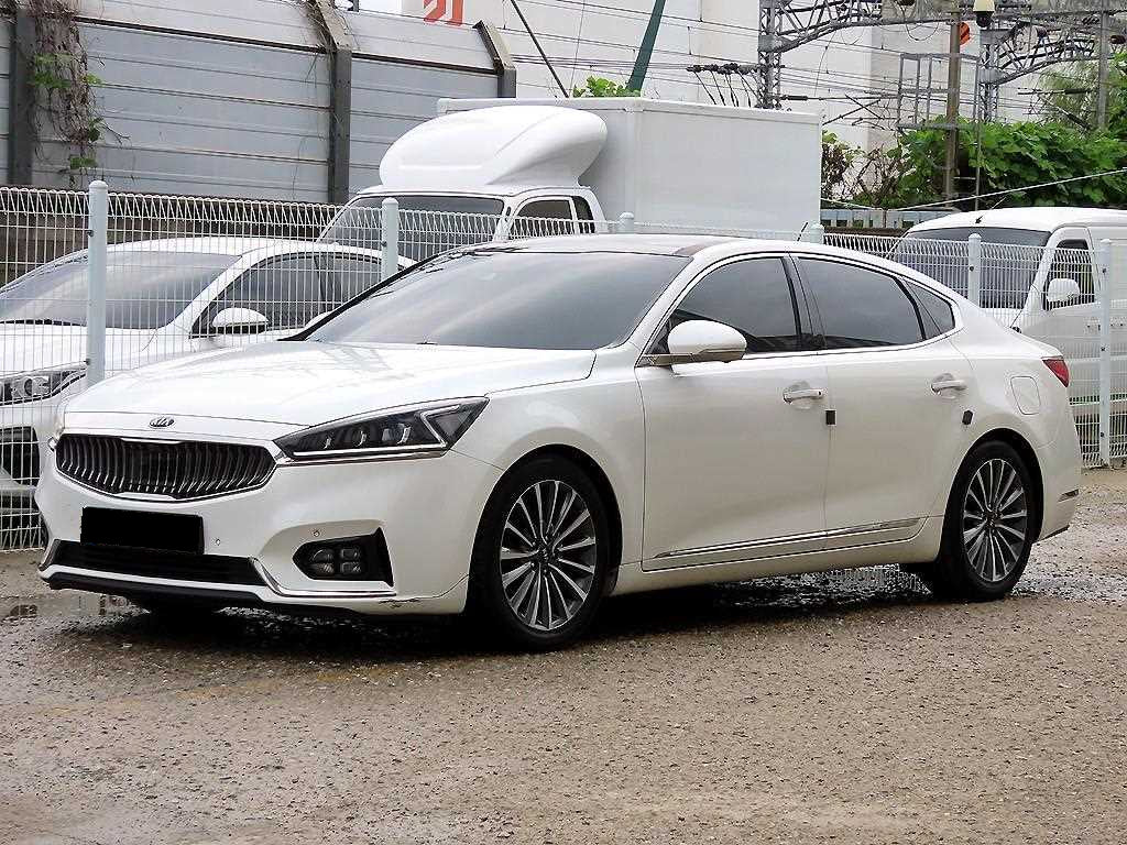 Kia K7 — photo 02