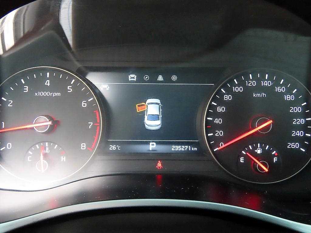 Kia K7 — photo 09