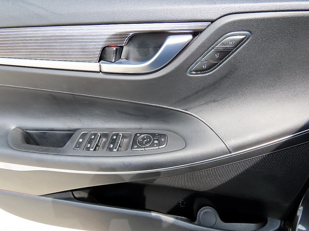 Hyundai Grandeur — photo 11