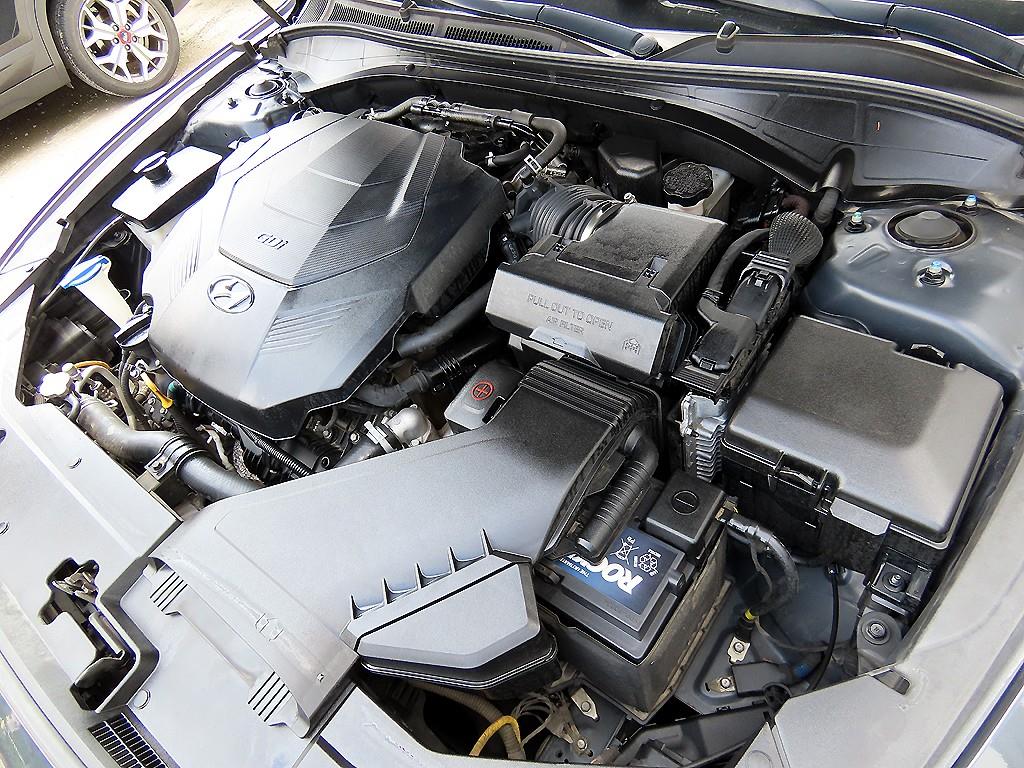 Hyundai Grandeur — photo 19