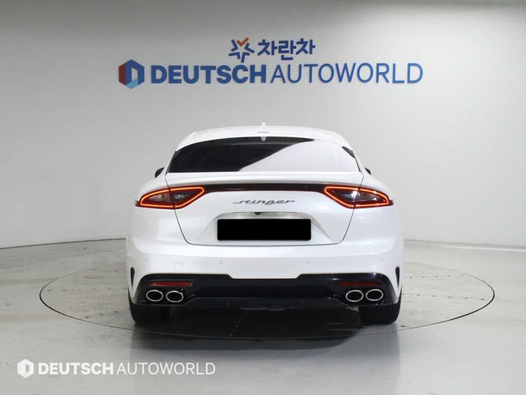 Kia Stinger — photo 04