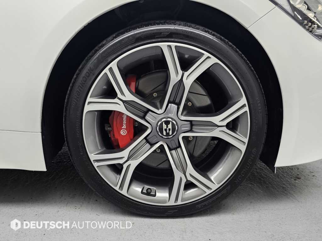 Kia Stinger — photo 05