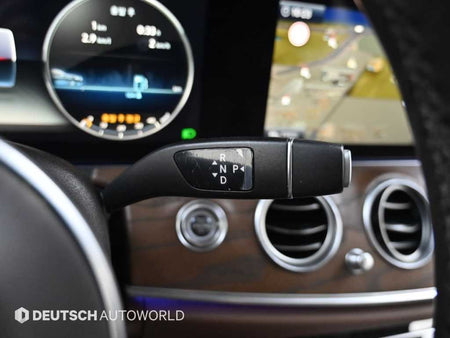 Mercedes-Benz E-Class — photo 08