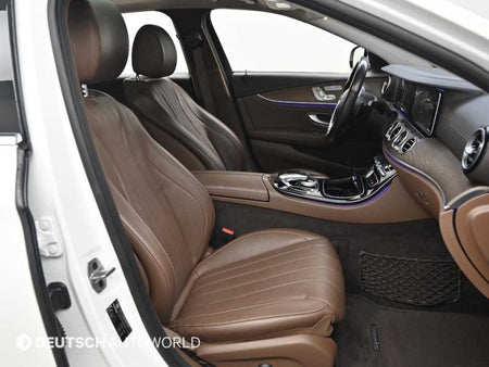 Mercedes-Benz E-Class — photo 09