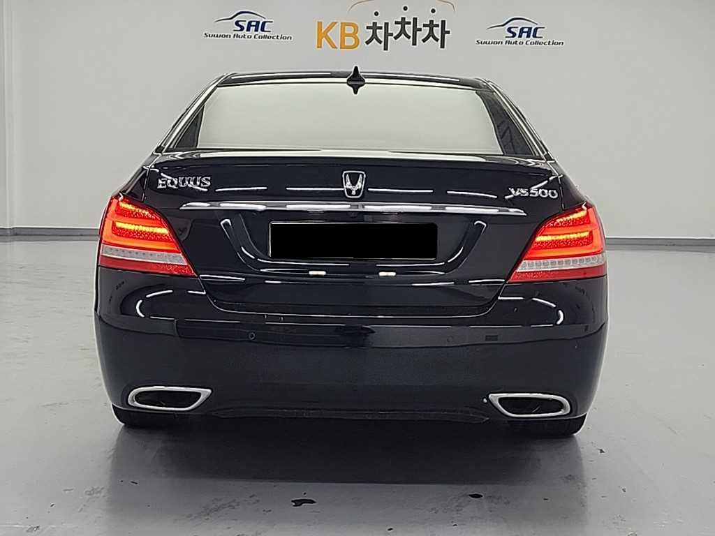 Hyundai Equus — photo 03