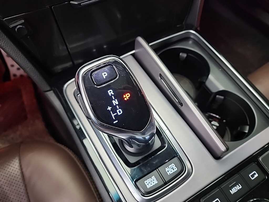 Hyundai Equus — photo 08