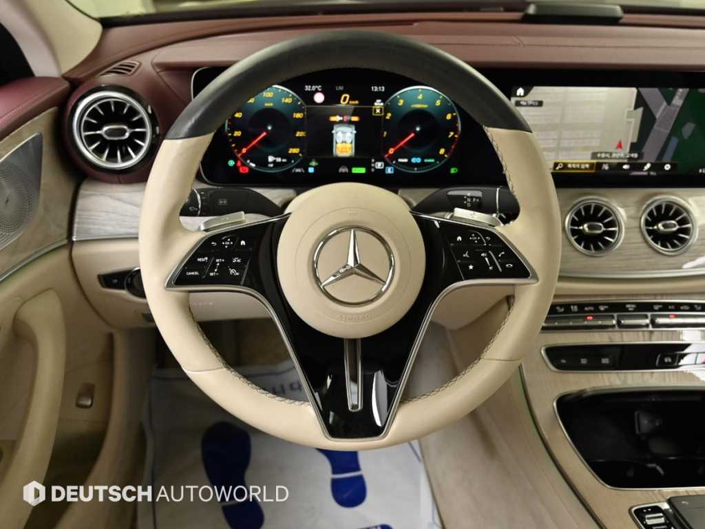 Mercedes-Benz CLS-Class — photo 13