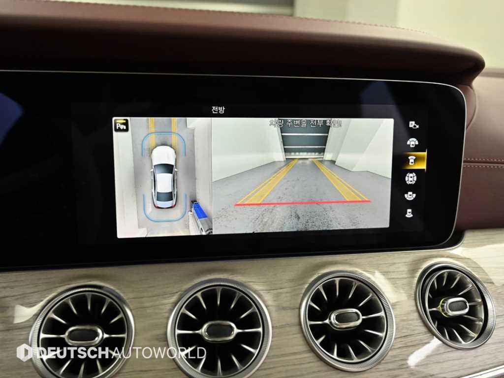 Mercedes-Benz CLS-Class — photo 15