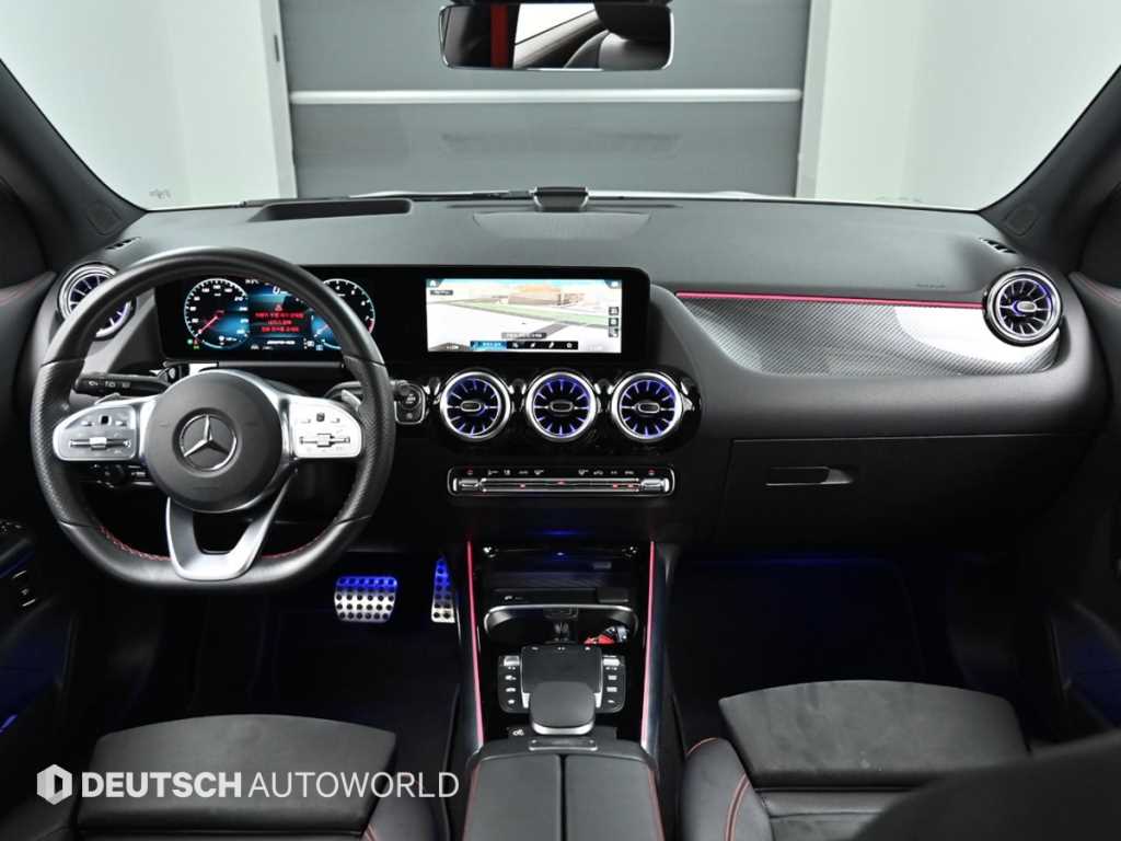 Mercedes-Benz GLA-Class — photo 07