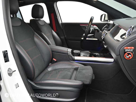 Mercedes-Benz GLA-Class — photo 10