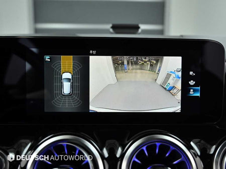 Mercedes-Benz GLA-Class — photo 15