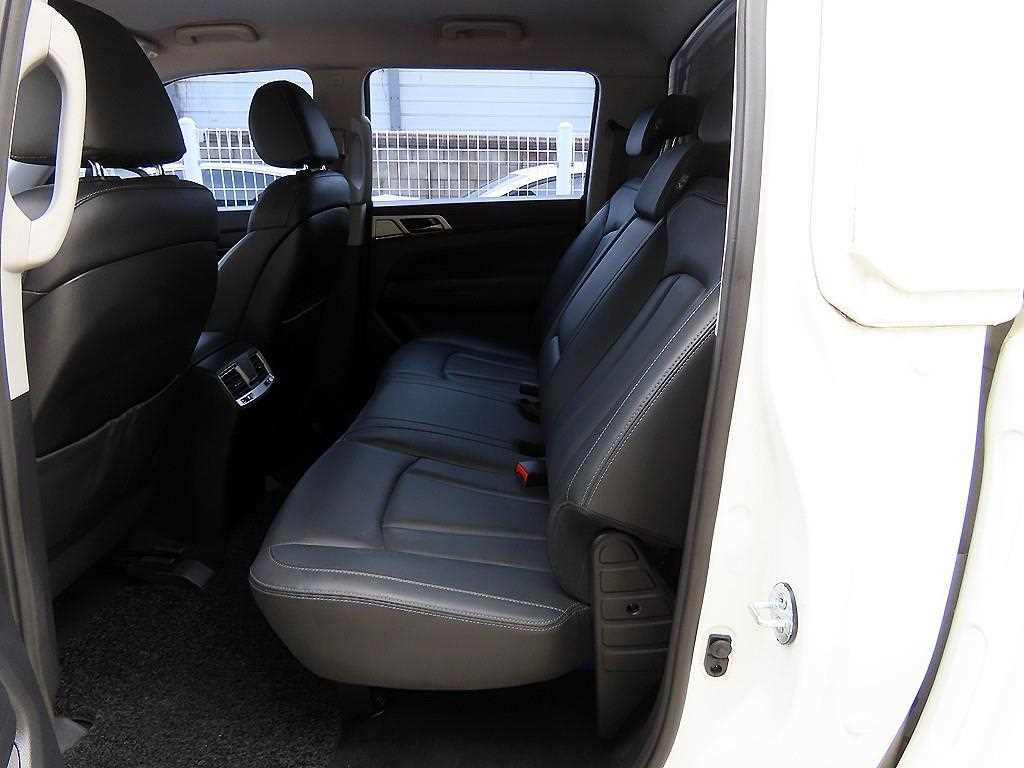 KGM Rexton Sports — photo 06