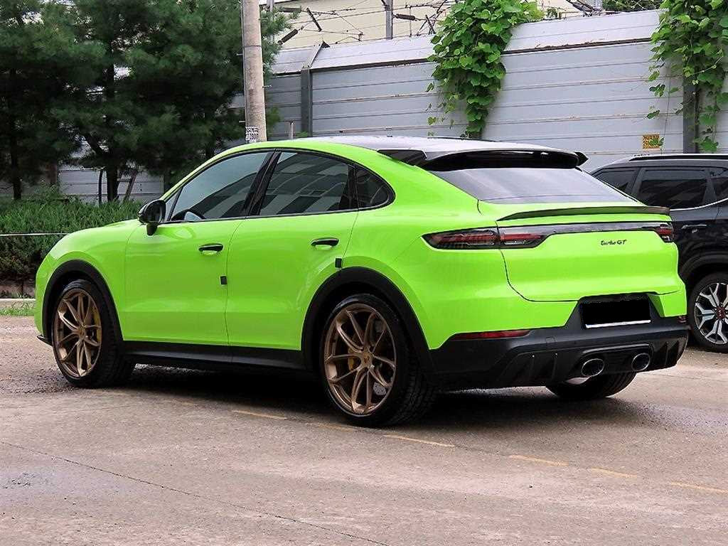 Porsche Cayenne — photo 03