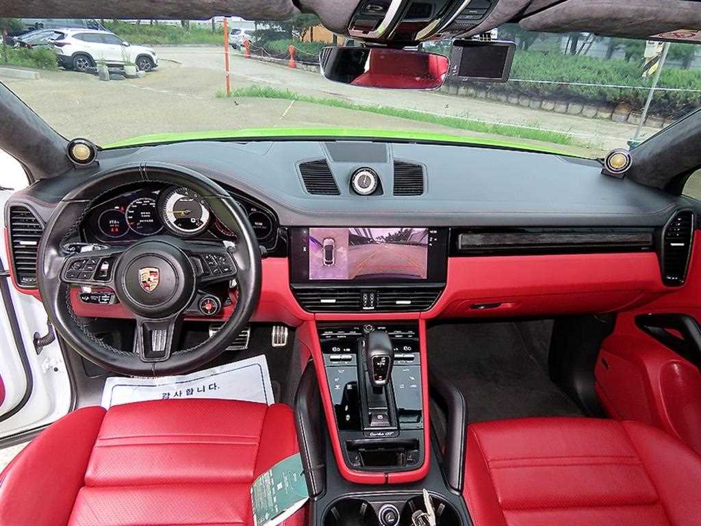 Porsche Cayenne — photo 07