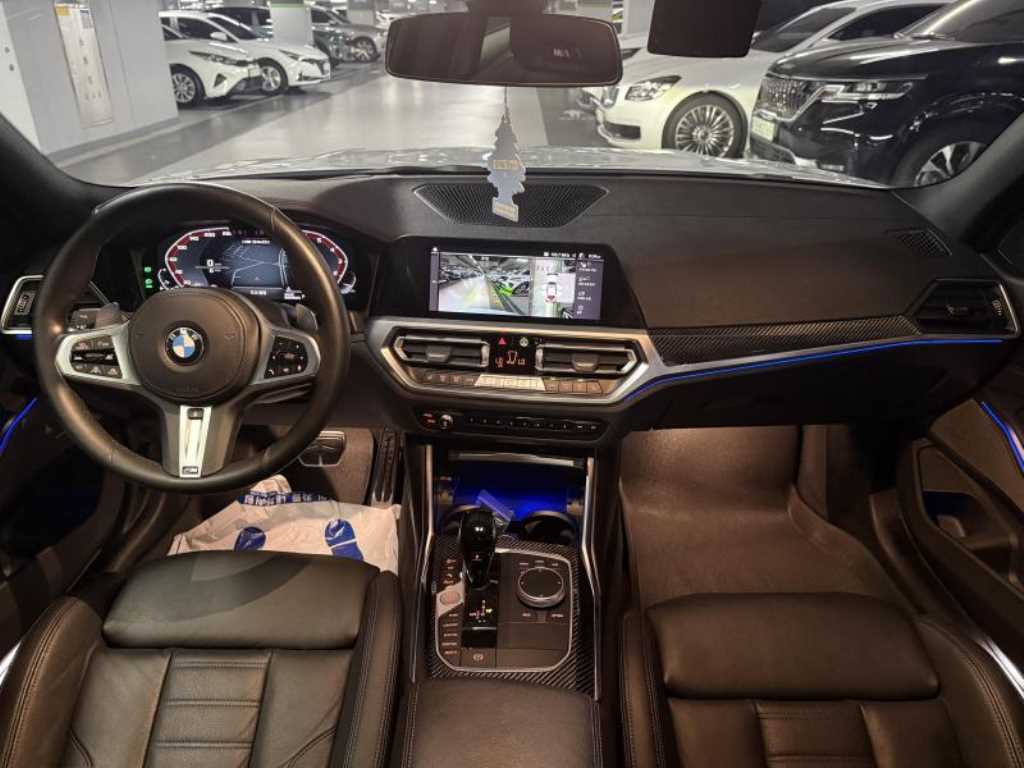 BMW 3-Series — photo 07