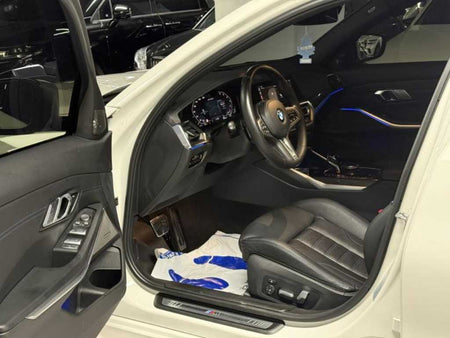 BMW 3-Series — photo 11