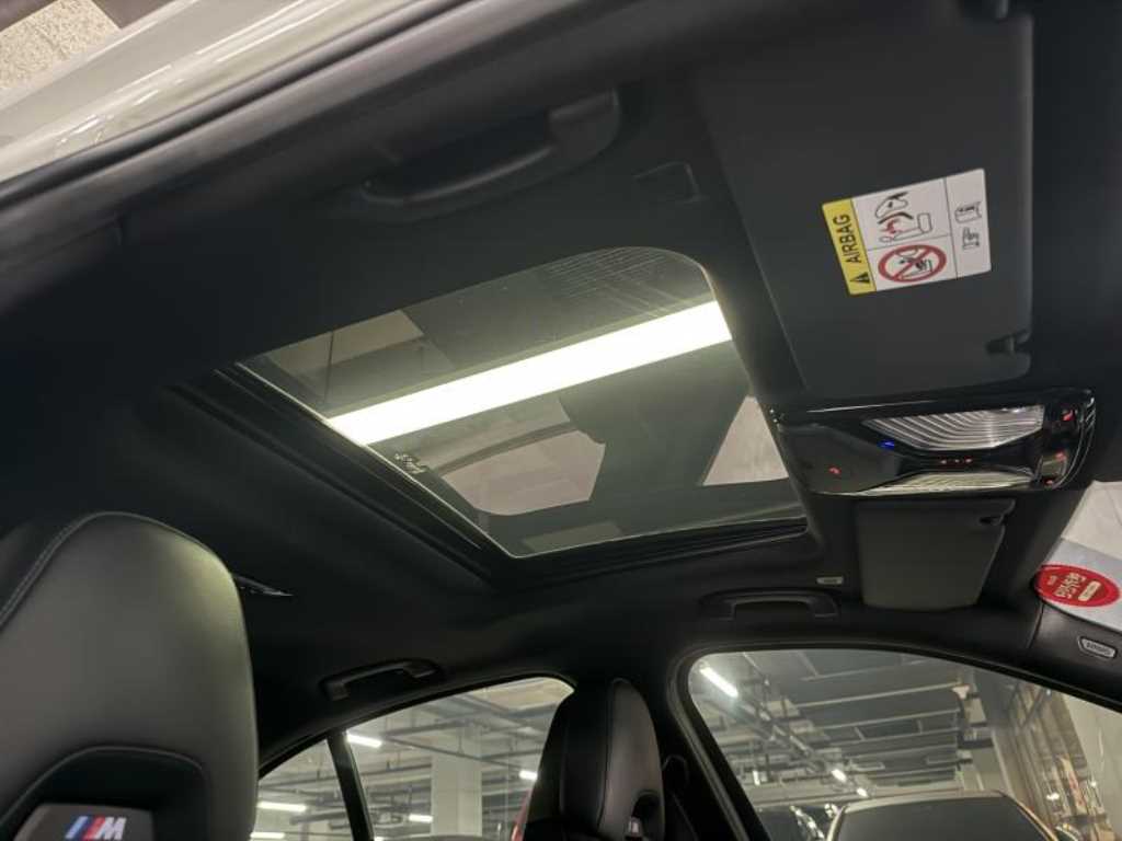BMW 3-Series — photo 19