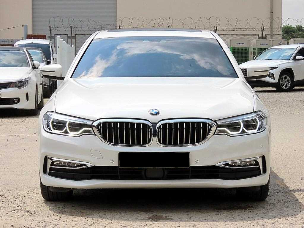 BMW 5-Series — photo 02
