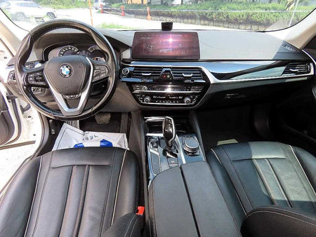 BMW 5-Series — photo 07
