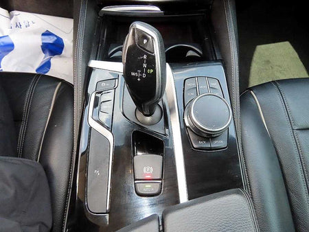 BMW 5-Series — photo 11