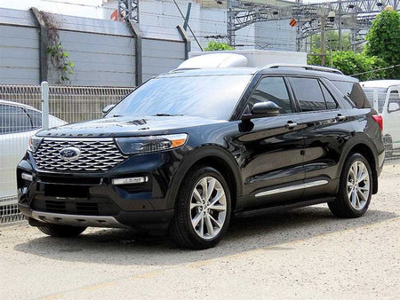 Ford Explorer — photo 02