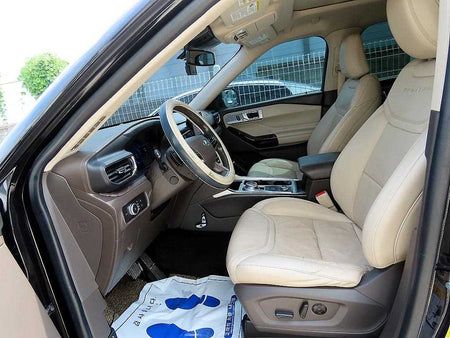 Ford Explorer — photo 05
