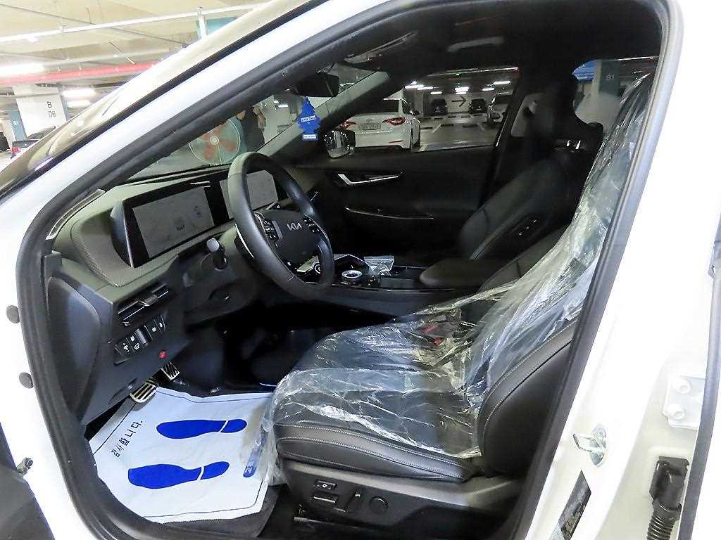 Kia EV6 — photo 06
