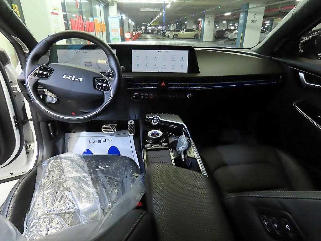 Kia EV6 — photo 10