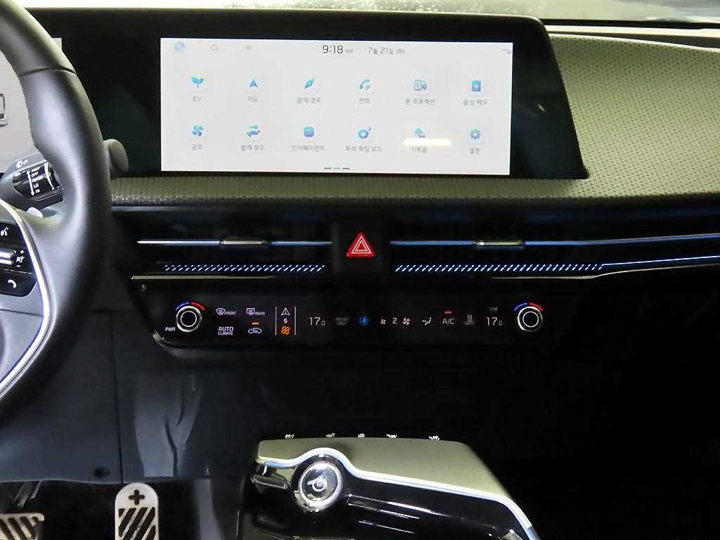 Kia EV6 — photo 11